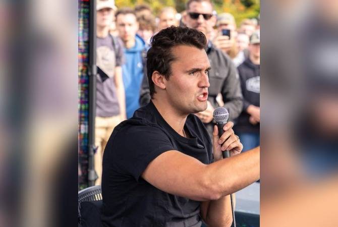 Muere Charlie Kirk, adepto a Trump, herido durante un acto en universidad de Utah