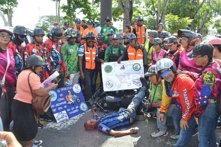 Campaña «Si enciendes tu moto, no apagues tu vida» gana aliados