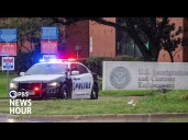 News Wrap: Gunman opens fire on Dallas ICE facility, killing 1 detainee
