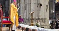 El arzobispo de Sevilla ordena a seis nuevos diáconos