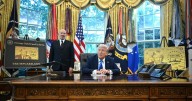 Trump instaura una tarjeta de residencia dorada. Cuánto cuesta y cómo obtenerla