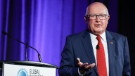 U.S. ambassador says Washington has to 'take a look' at airport pre-clearance, citing drop in Canadian tourism