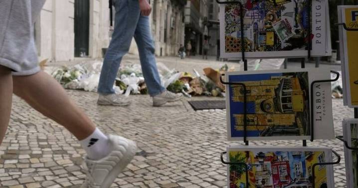 Most killed in Lisbon derailment are foreigners: police