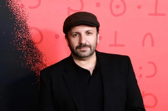 Muere el fotógrafo y actor Brad Everett Young en un accidente de coche