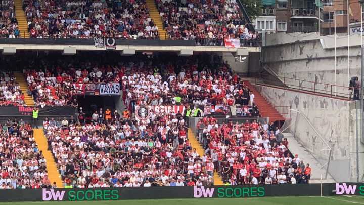 300 sevillistas en Vallecas sin grada visitante ni separación