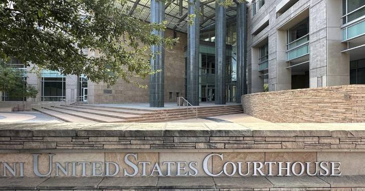Judge temporarily blocks US effort to remove dozens of immigrant Guatemalan and Honduran children
