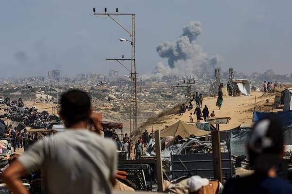 Israeli Tanks Advance Further Into Gaza City Amid Trump Peace Talks