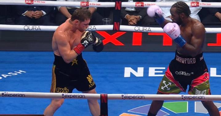 Canelo Álvarez pierde todos sus cinturones ante Terence Crawford, nuevo campeón mundial indiscutido de peso supermedio
