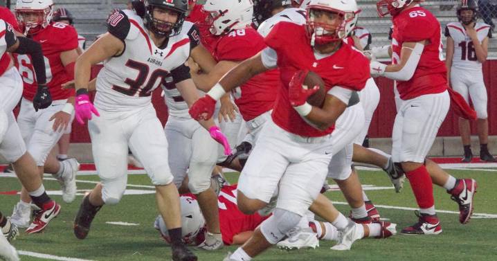 Seneca moves to 5-0 with 57-7 win over Aurora
