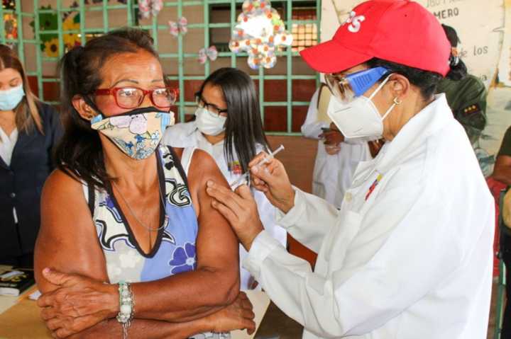 Iniciarán plan masivo de vacunación contra sarampión, rubéola y polio