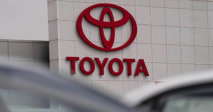 Toyota y Hyundai retiran más de 1,1 millones de vehículos por fallos en cinturones y pantallas