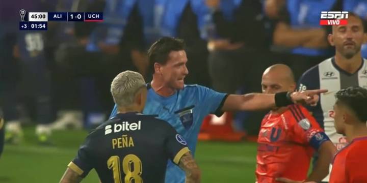 Gol anulado a Fernando Gaibor tras intervención del VAR en Alianza Lima vs U. de Chile por Copa Sudamericana 2025