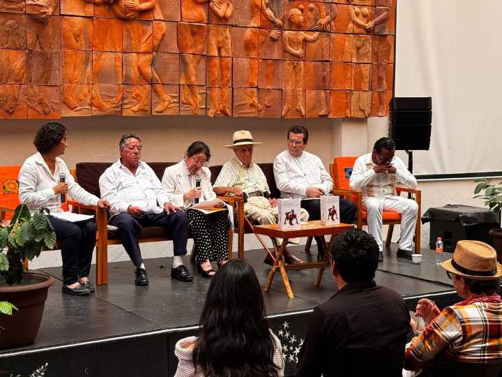 PRESENTARON en Tuxtla “El Llanto de las Bugambilias, los crímenes olvidados”