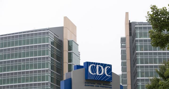 CDC panel narrowly rejects recommendation to require prescription for COVID vaccine