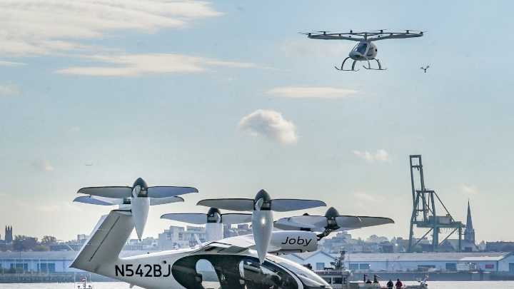 Trump administration launches pilot program for air taxis : NPR