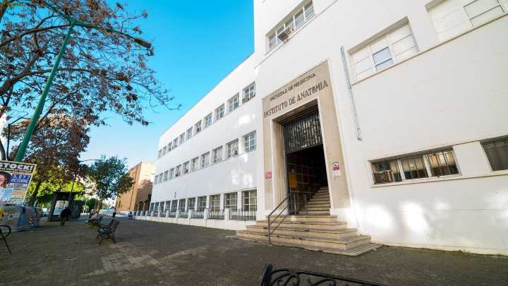 Andalucía es la comunidad "más barata" de España para estudiar los grados de Medicina y Enfermería