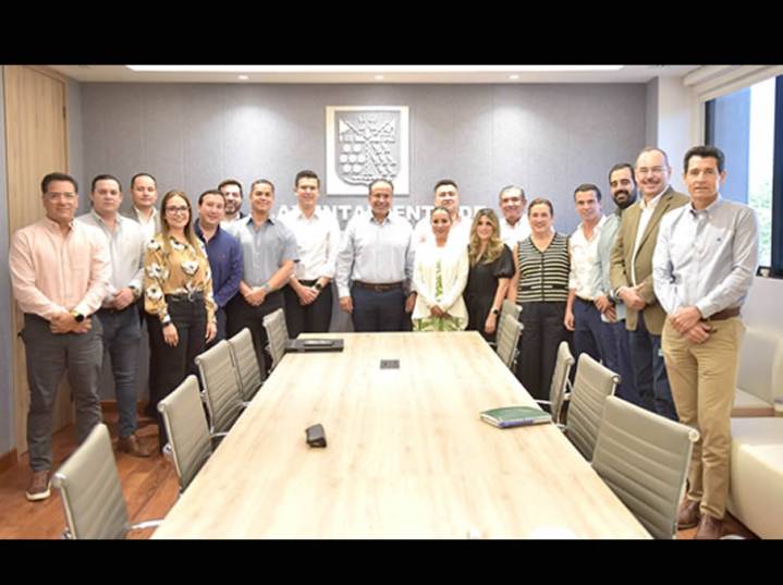 Facilita Toño Astiazarán instalación de empresas para impulsar empleos mejor pagados
