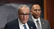 Donald Trump: Reunión entre el presidente de Estados Unidos y líderes demócratas finaliza sin acuerdo sobre cierre de Gobierno federal | Chuck Schumer | Hakeem Jeffries | John Thune | Mike Johnson | J