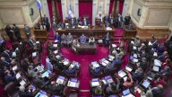 El equipo económico de Caputo habló sobre la tensión cambiaria y cruzó a la oposición: “Quieren romper el ancla fiscal”