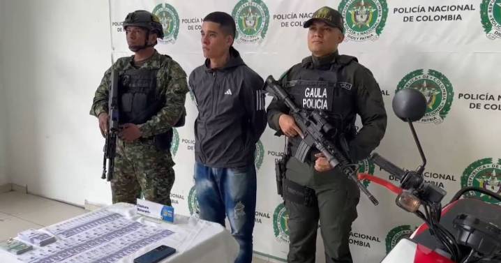 Video: Capturan a hombre con $30 millones de una extorsión en Bucaramanga
