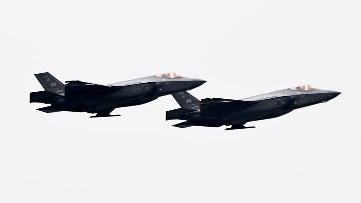 U.S. sends fighter jets to Puerto Rico amid Venezuela tensions: Rep. Gimenez