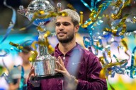Alcaraz logra en Tokio su octavo título en 2025, pero renuncia a Shanghái