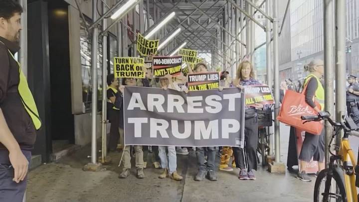 Protesters push back against Trump outside U.N.