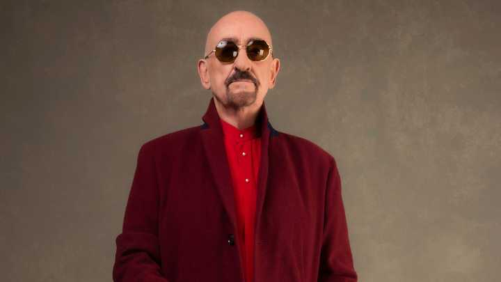Legendary Musician Dave Mason Retires from Touring Citing Health Challenges
