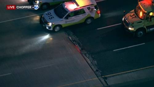 Chicago area traffic: Pavement buckle in IB lanes of Edens Expressway leaves several cars with flat tires