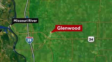 Construction workers rescue Glenwood family from house fire