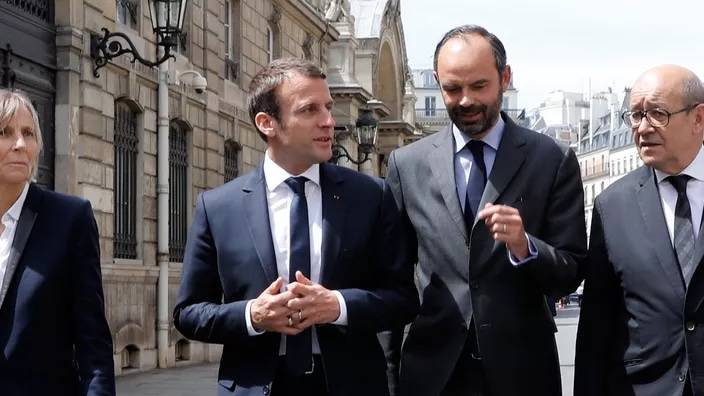 French President Halted by NY Police, Left Calling Trump for Help
