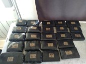 Aseguran en Sonora 48 kilos de heroína y fentanilo ocultos en autobús de pasajeros