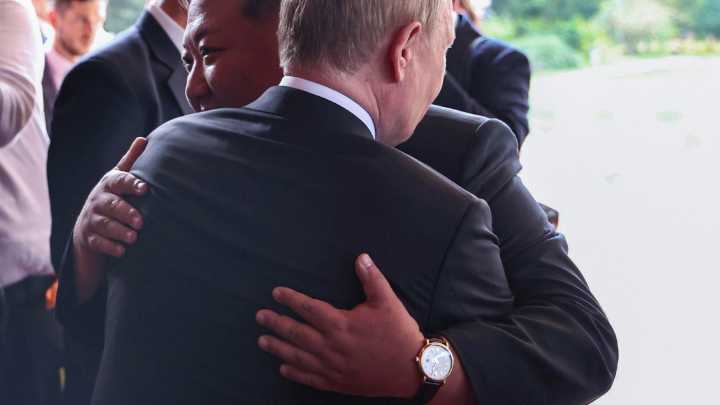 Lujo prohibido de Kim Jong-un: Reloj suizo de 14.000 dólares desafía sanciones