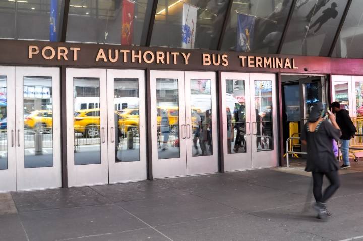 Woman viciously stabs female Greyhound worker at NYC Port Authority: sources