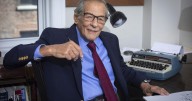 Robert Caro reflects on childhood as he receives New York Historical's Historians' Laureate Medal
