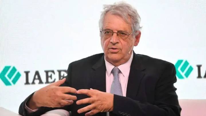 Rubinstein alerta sobre la política económica: “Si ello implicara sacrificar al equipo económico, Javier Milei lo debería hacer”