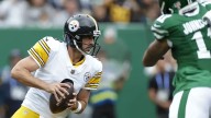 Aaron Rodgers debuta con Steelers y silencia abucheos con touchdown