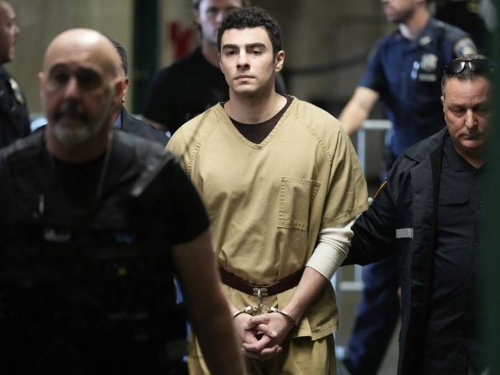 Mangione’s lawyers urge judge to bar death penalty