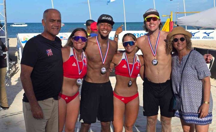 PR consigue doble medalla de plata en voleibol de playa