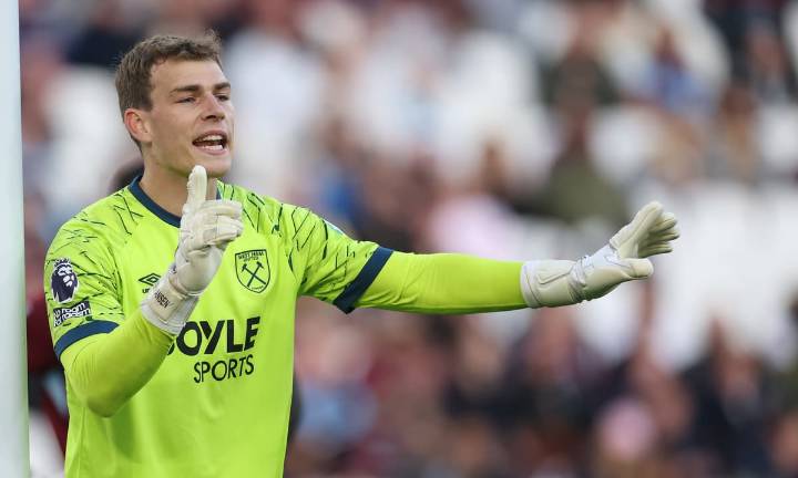 West Ham: Graham Potter 'happy' with Mads Hermansen vs Alphonse Areola goalkeeper battle
