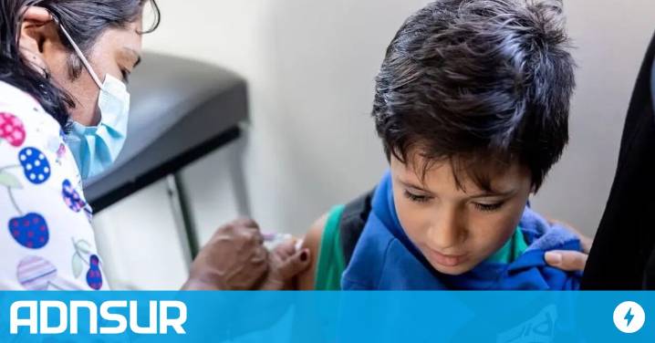 15:46 Adelantan la aplicación de la segunda dosis de la vacuna contra el sarampión