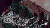‘Trash house' in LA's Fairfax neighborhood is once again surrounded by mountains of garbage
