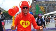 ¡No contaban con su astucia! Acambarense disfrazado del Chapulín Colorado corre en el Maratón CDMX