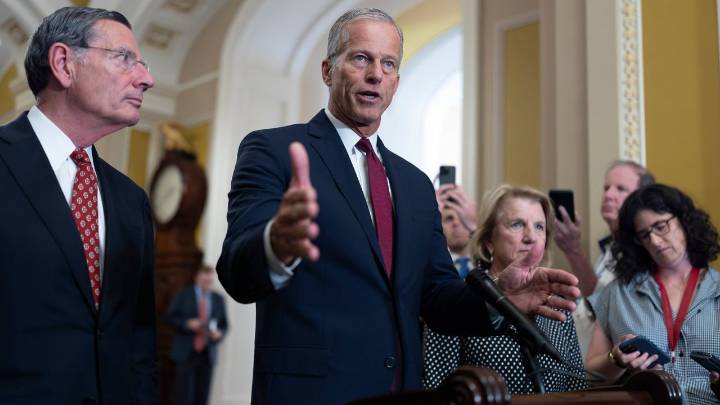 Senate Republicans barely defeat effort by Democrats to force release of Epstein files