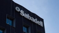 BBVA mantiene su oferta por el Sabadell y este dice que es peor que la que rechazó en 2024