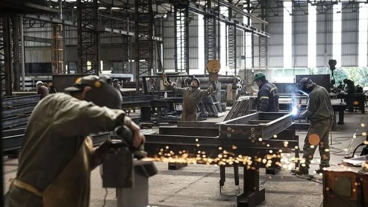 Actividad económica: creció 0,7% en agosto y 5,5% en un año Según el Índice General de Actividad (IGA), el nivel de actividad económica creció 0,7% en comparación con julio.