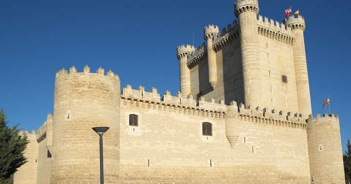 Valladolid vista a través de sus castillos: las diez fortalezas más icónicas de la provincia