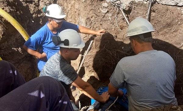 ABSA realiza trabajos de reparación sobre un acueducto dañado por terceros