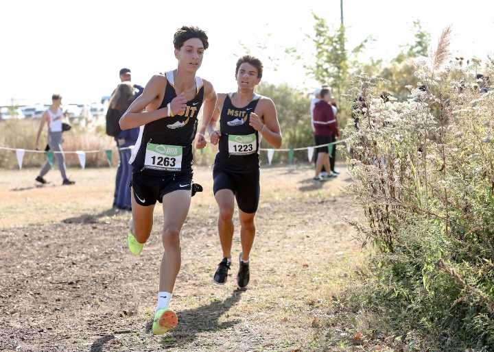 Staten Island HS cross country: MSIT boys win again, Islanders impress individually at Regis Invite
