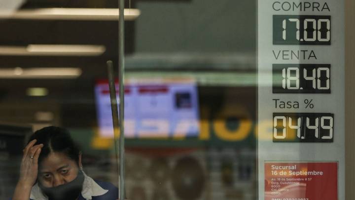 Peso pierde por recorte de la Fed en Estados Unidos